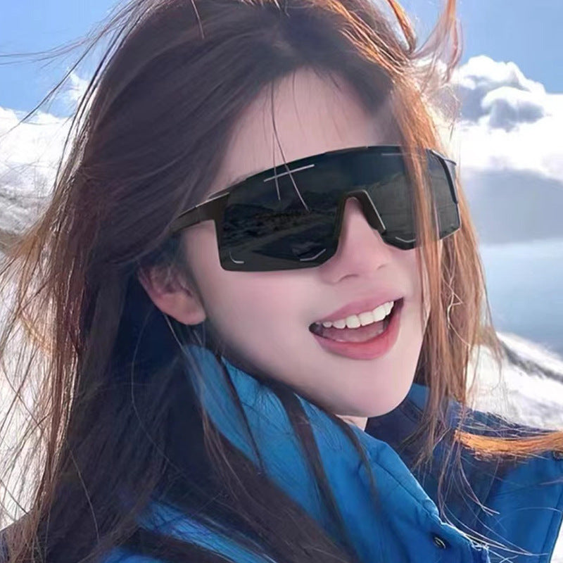 Outdoor mountain climbing sunglasses, sports cycling windproof and eye protection, skiing sunglasses, large frame slimming sunglasses