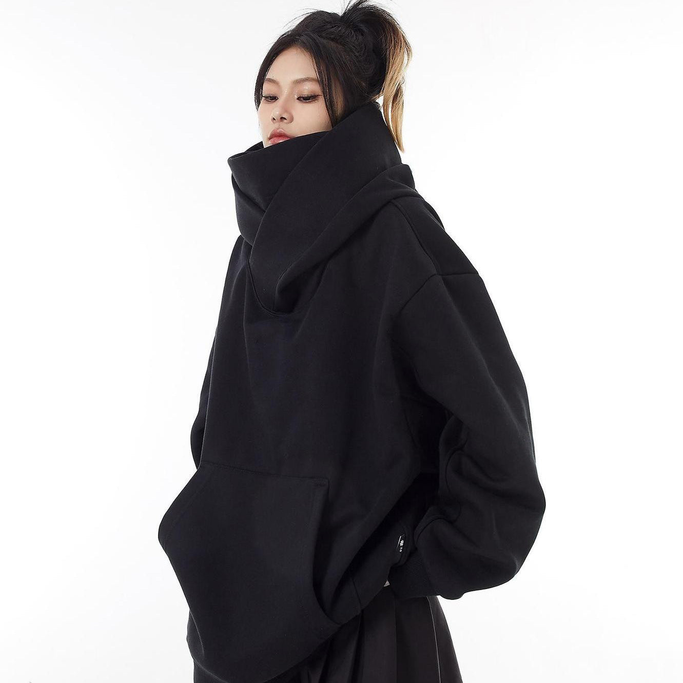 Hooded sweatshirt for women loose and lazy thick and plush warm top jacket